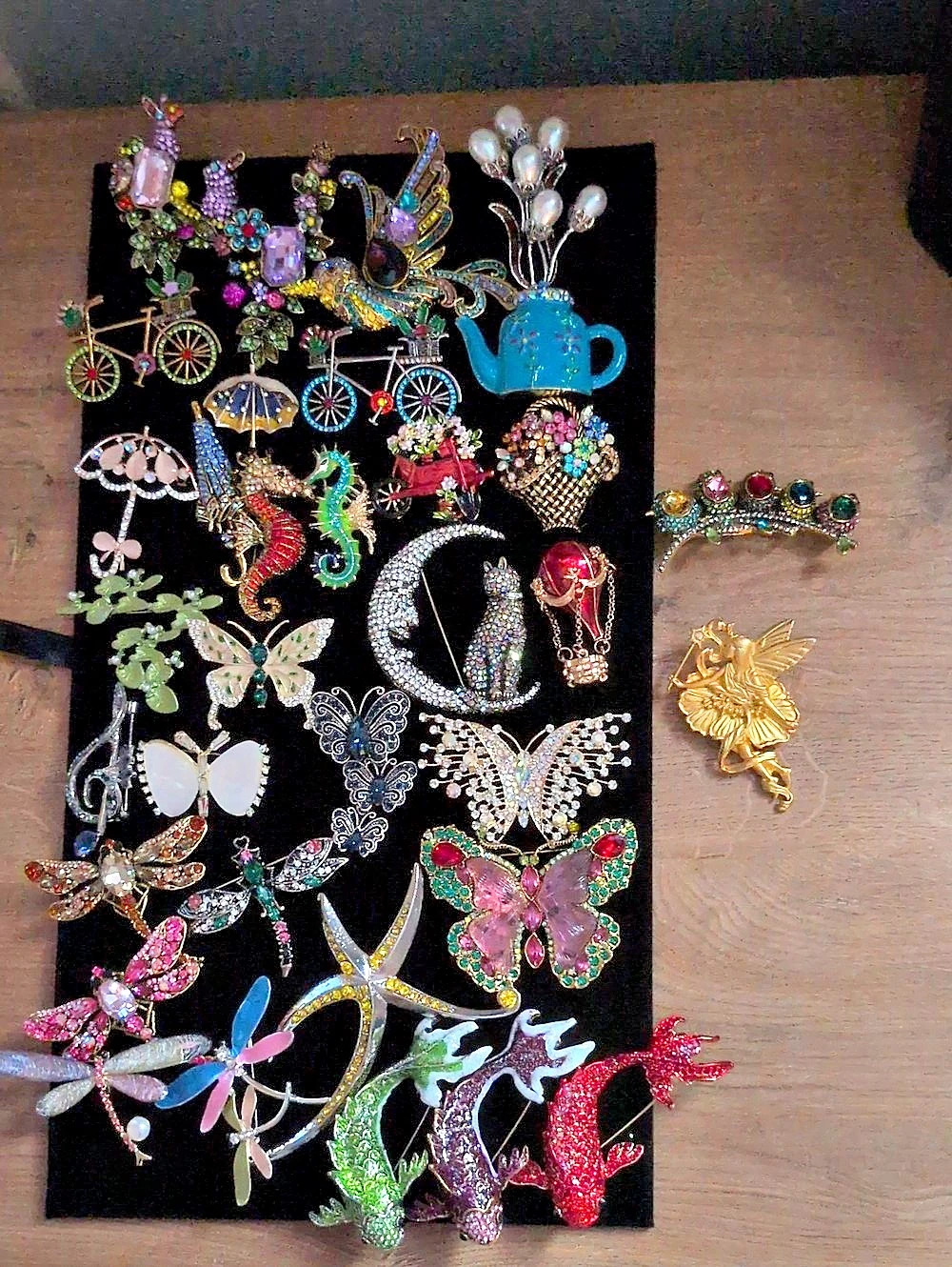 Multicolor Brooch Lot For @trinitas77